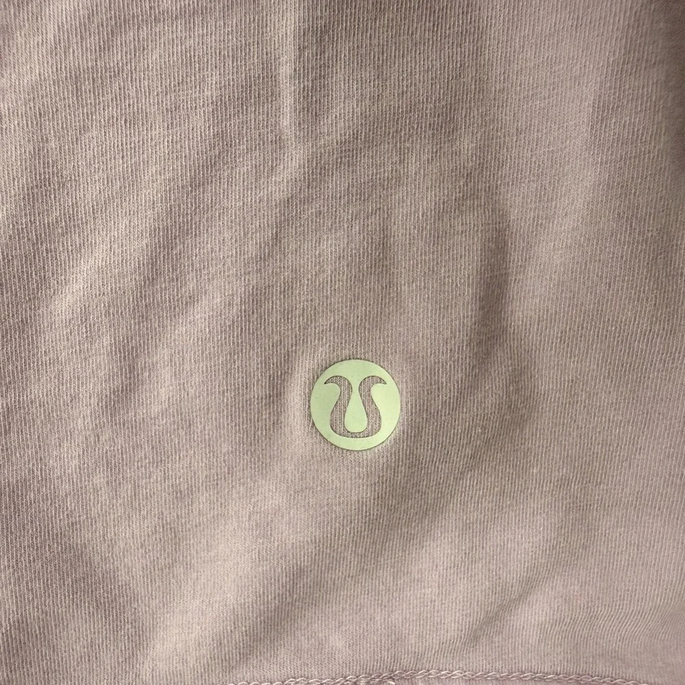 Lulu Lemon Lavender V-Neck Women's Tee - Casual Short Sleeve Top - Picture 4 of 4